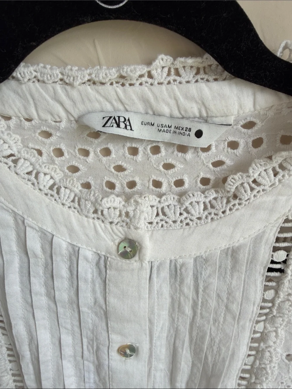 Zara White Eyelet Lace Button-Front Top - Picture 2 of 8
